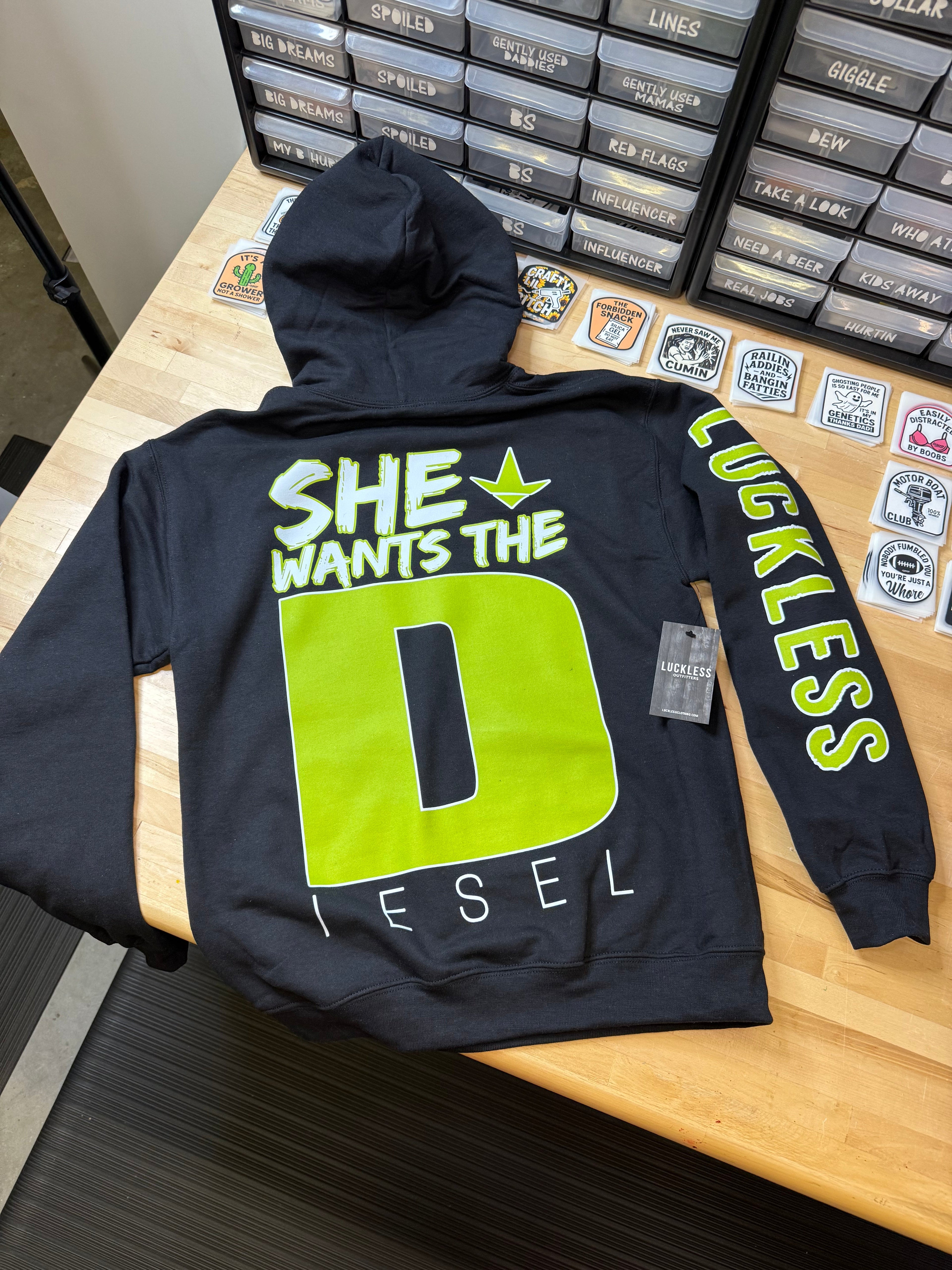 Sie will den Diesel-Hoodie