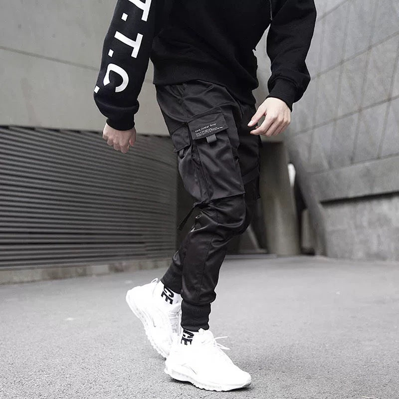 YE2032 Mattschwarze Jogginghose